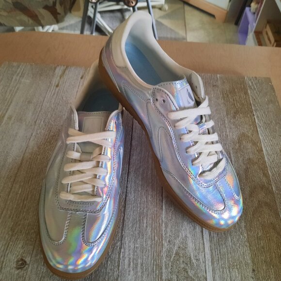 SKECHERS Hotshot Metallic Silver Iridescence Lace-Up Sneakers NWT! - Size 9.5 - Picture 15 of 16